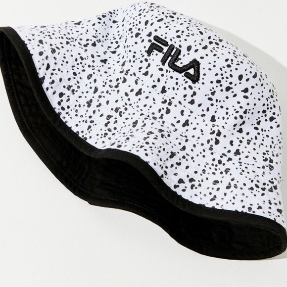 Limited Edition Rare Fila Disney Bucket Hat - Picture 3 of 7